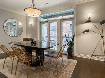 $3,200 | 927 West Agatite Avenue, Unit 2N, Chicago, IL 60640