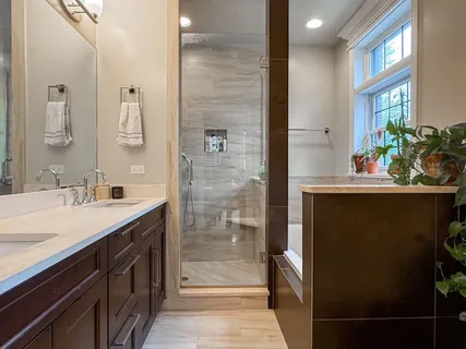 $3,200 | 927 West Agatite Avenue, Unit 2N, Chicago, IL 60640