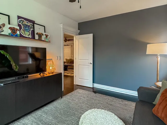 $3,200 | 927 West Agatite Avenue, Unit 2N, Chicago, IL 60640