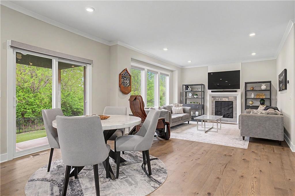 1422 Southwest Georgetown Drive Lee's Summit, MO 64082 - Photo 14 of 52