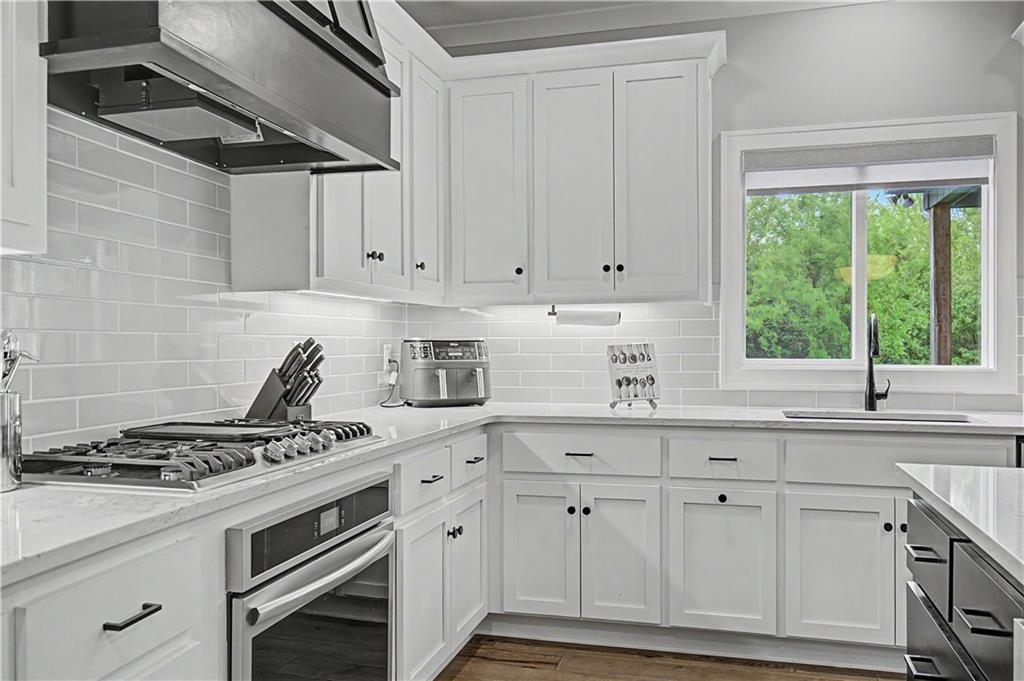 1422 Southwest Georgetown Drive Lee's Summit, MO 64082 - Photo 21 of 52