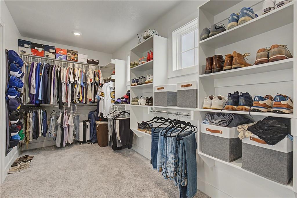 1422 Southwest Georgetown Drive Lee's Summit, MO 64082 - Photo 33 of 52