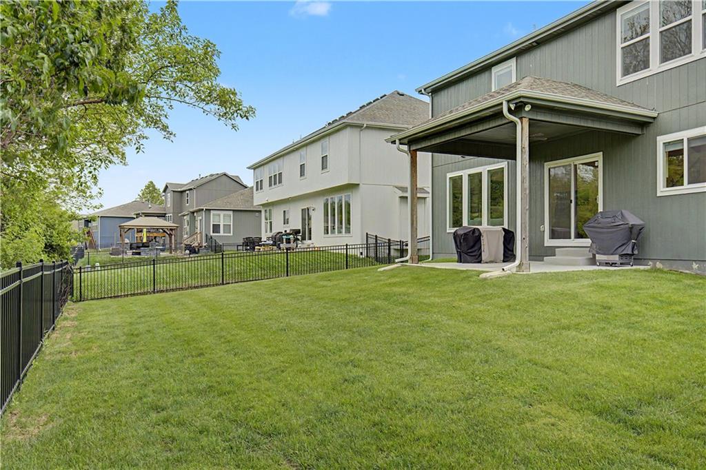 1422 Southwest Georgetown Drive Lee's Summit, MO 64082 - Photo 44 of 52