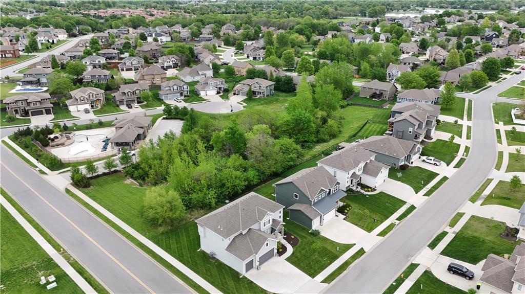 1422 Southwest Georgetown Drive Lee's Summit, MO 64082 - Photo 48 of 52