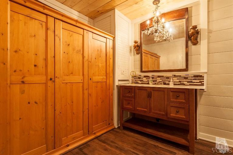 195 Tierra Rejada Road, Unit 212 Simi Valley, CA 93065 - Photo 11 of 32 Additional Photo