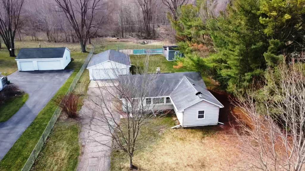 12380 East Burt Road Birch Run, MI 48415 - Photo 4 of 33