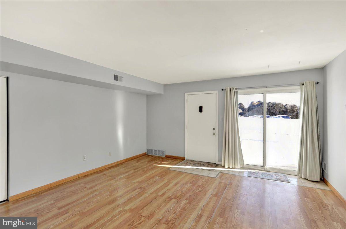 2900 State Hill Road, Unit I11 Reading, PA 19610 - Photo 11 of 20 Lots of Natural Light