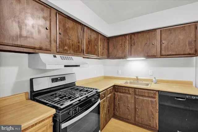 $1,700 | 2900 State Hill Road, Unit I11, Reading, PA 19610