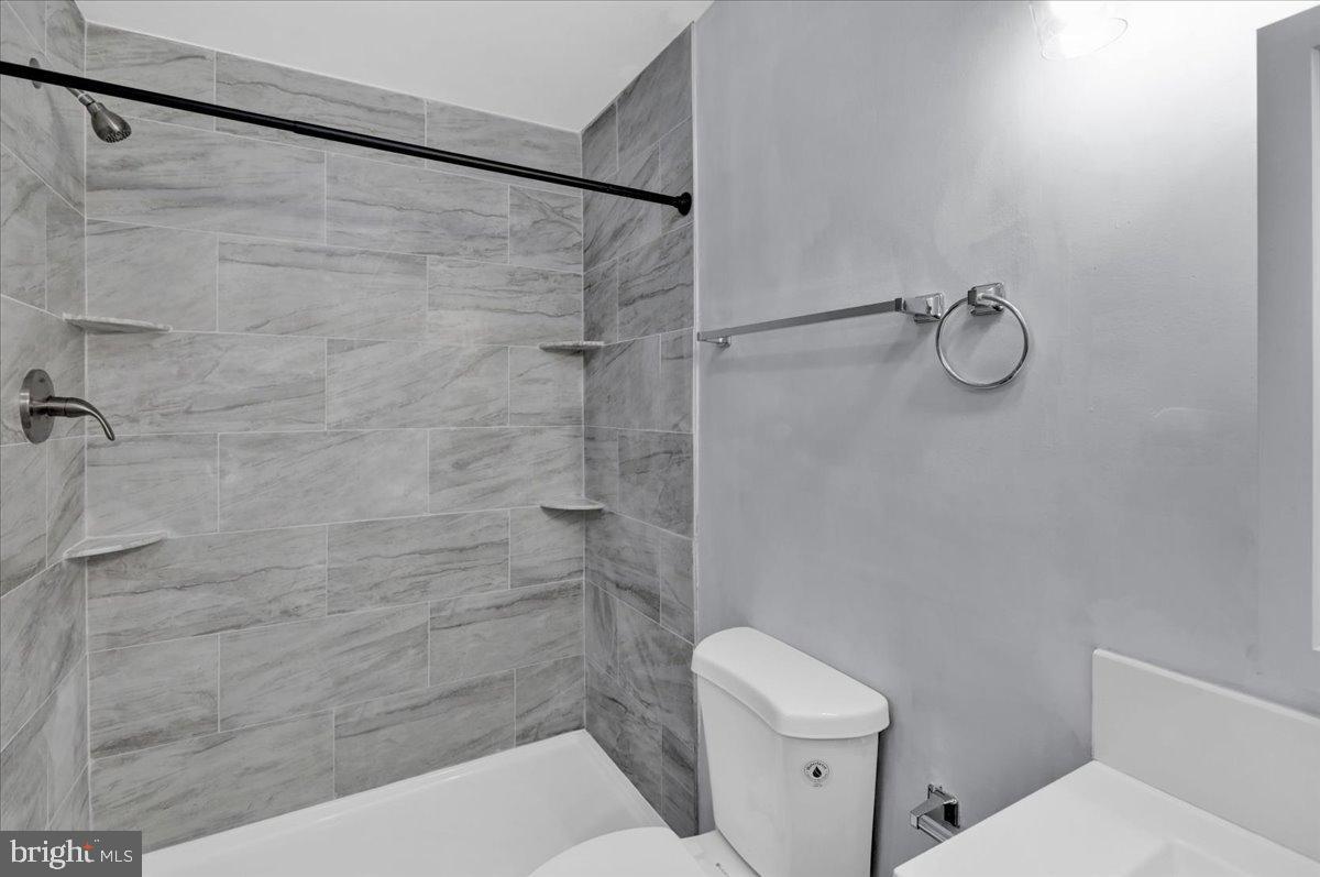 2900 State Hill Road, Unit I11 Reading, PA 19610 - Photo 18 of 22 Sleek modern bathroom with elegant finishes.