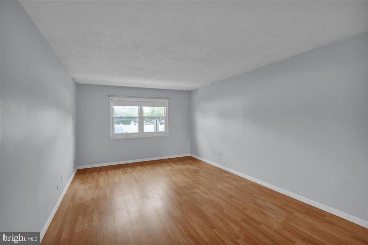 2900 State Hill Road, Unit I11 Reading, PA 19610 - Photo 20 of 22 Large Bedroom room with natural light.