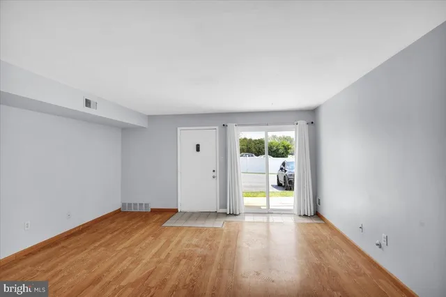 $1,700 | 2900 State Hill Road, Unit I11, Reading, PA 19610