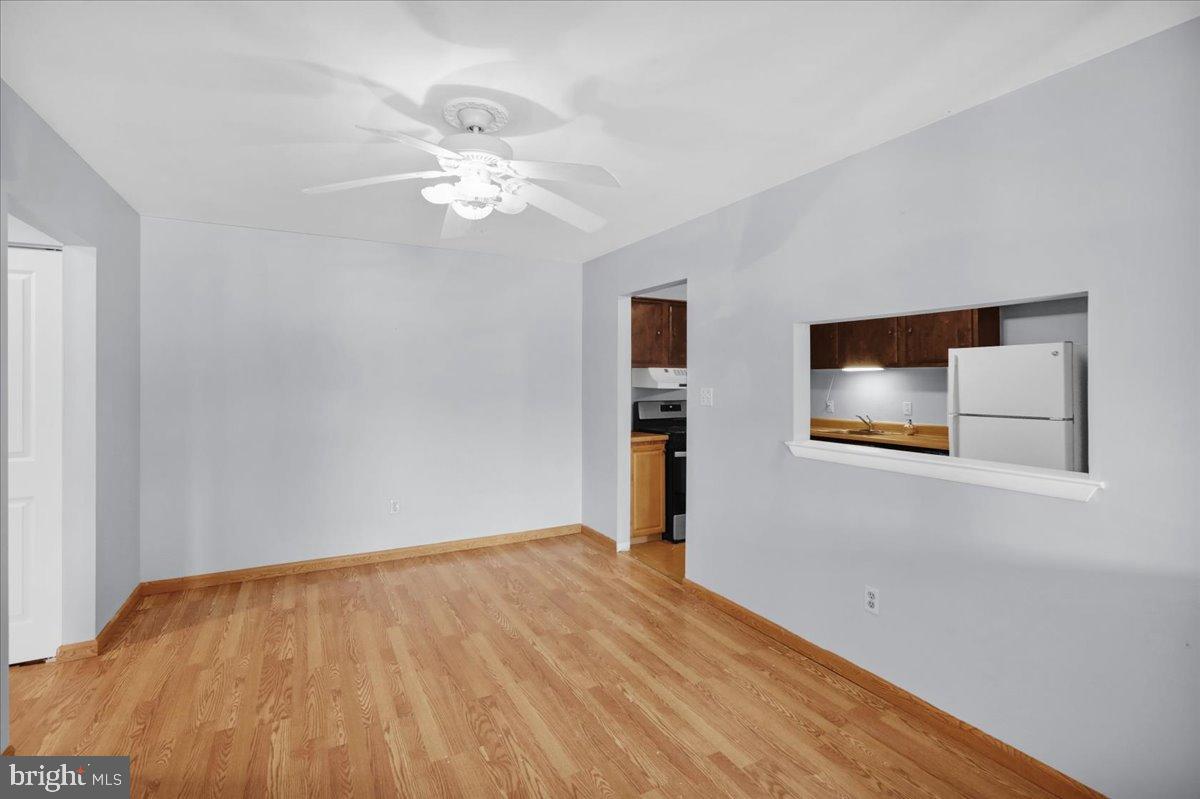 2900 State Hill Road, Unit I11 Reading, PA 19610 - Photo 9 of 22 Bright and airy open living space.