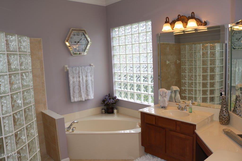 3784 Golden Reeds Lane Jacksonville, FL 32224 - Photo 17 of 56 Owners Bath (2)