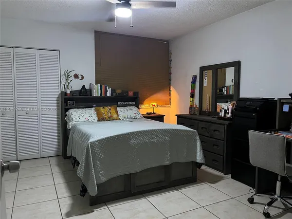 $300,000 | 4331 West 11th Lane, Unit 65, Hialeah, FL 33012