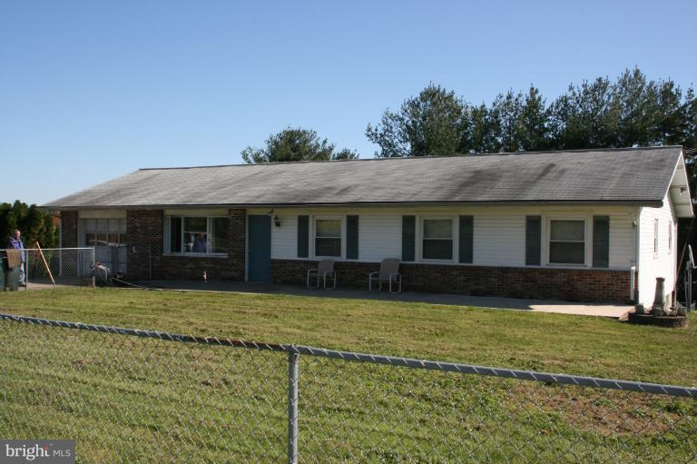 Exterior (Front)