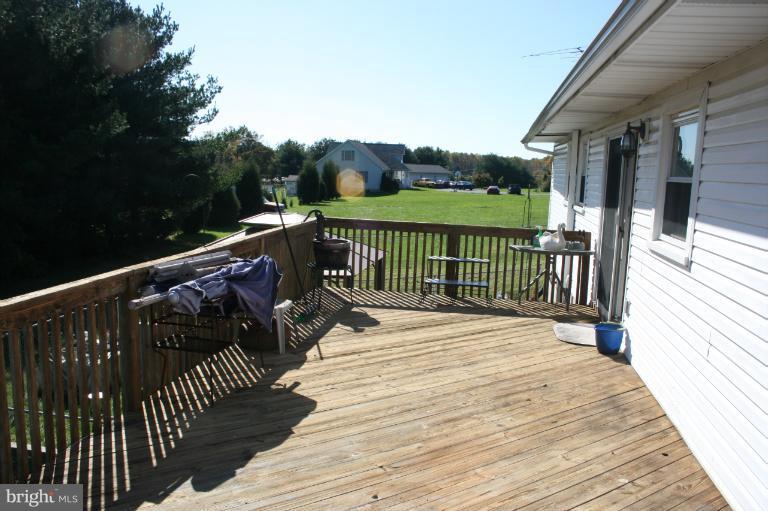 Exterior (Rear)