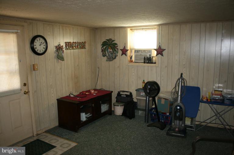 503 Bush Chapel Road Aberdeen, MD 21001 - Photo 10 of 22 Living Room