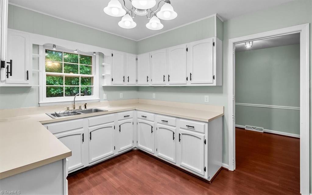 5115 Edinborough Road Greensboro, NC 27406 - Photo 15 of 44