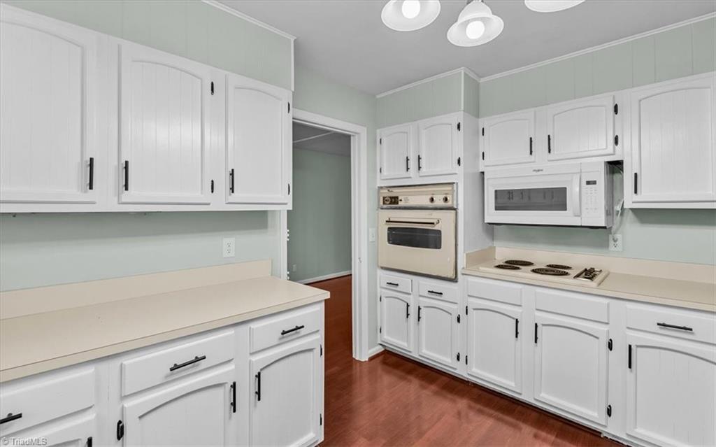 5115 Edinborough Road Greensboro, NC 27406 - Photo 16 of 44