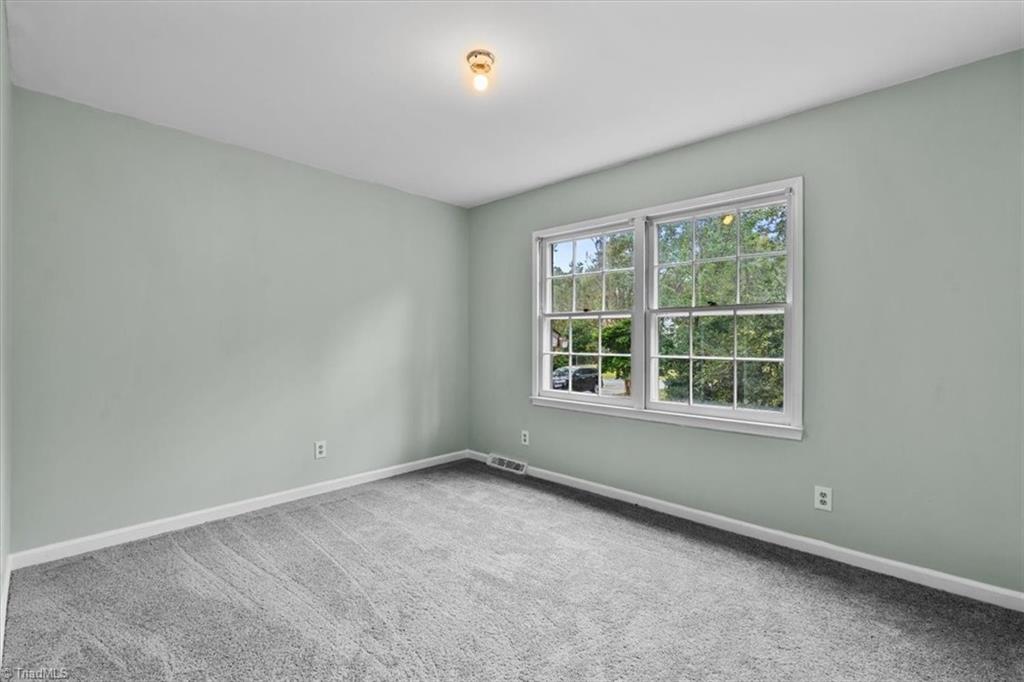 5115 Edinborough Road Greensboro, NC 27406 - Photo 30 of 44