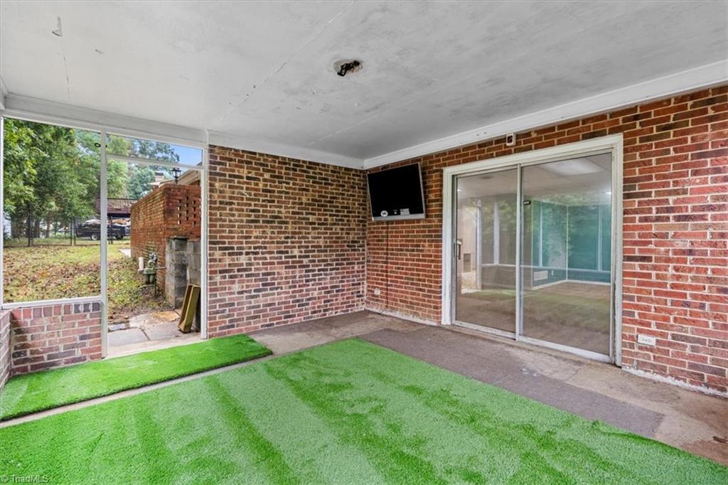 5115 Edinborough Road Greensboro, NC 27406 - Photo 41 of 44