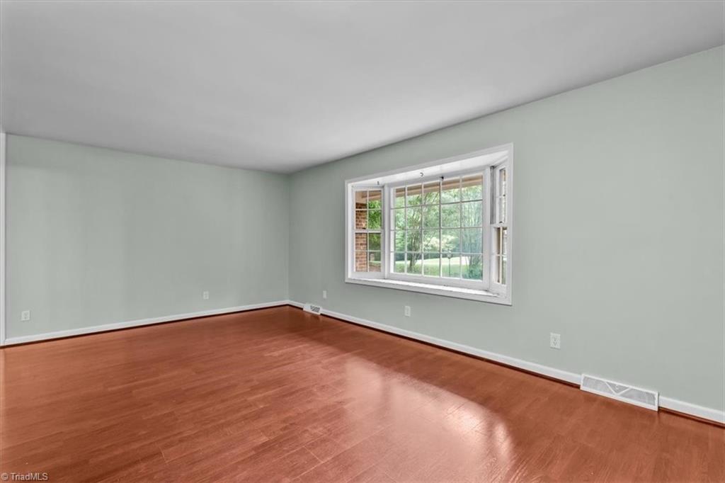 5115 Edinborough Road Greensboro, NC 27406 - Photo 5 of 44