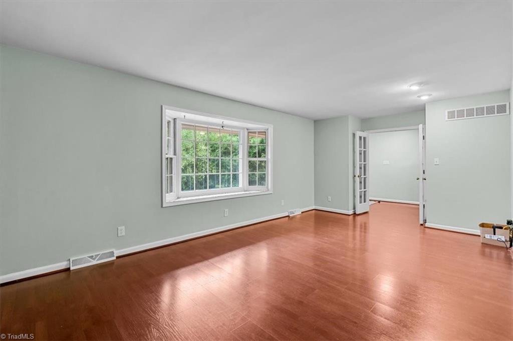 5115 Edinborough Road Greensboro, NC 27406 - Photo 9 of 44