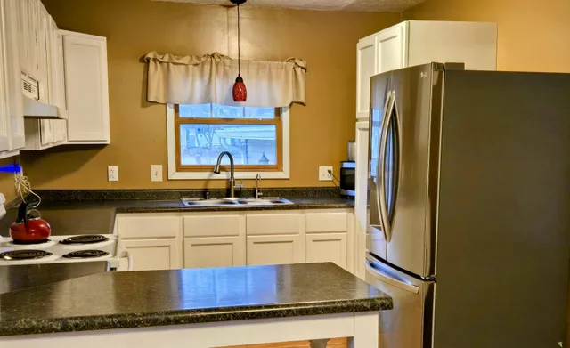 $164,900 | 328 Balsam Avenue South, New Richland, MN 56072