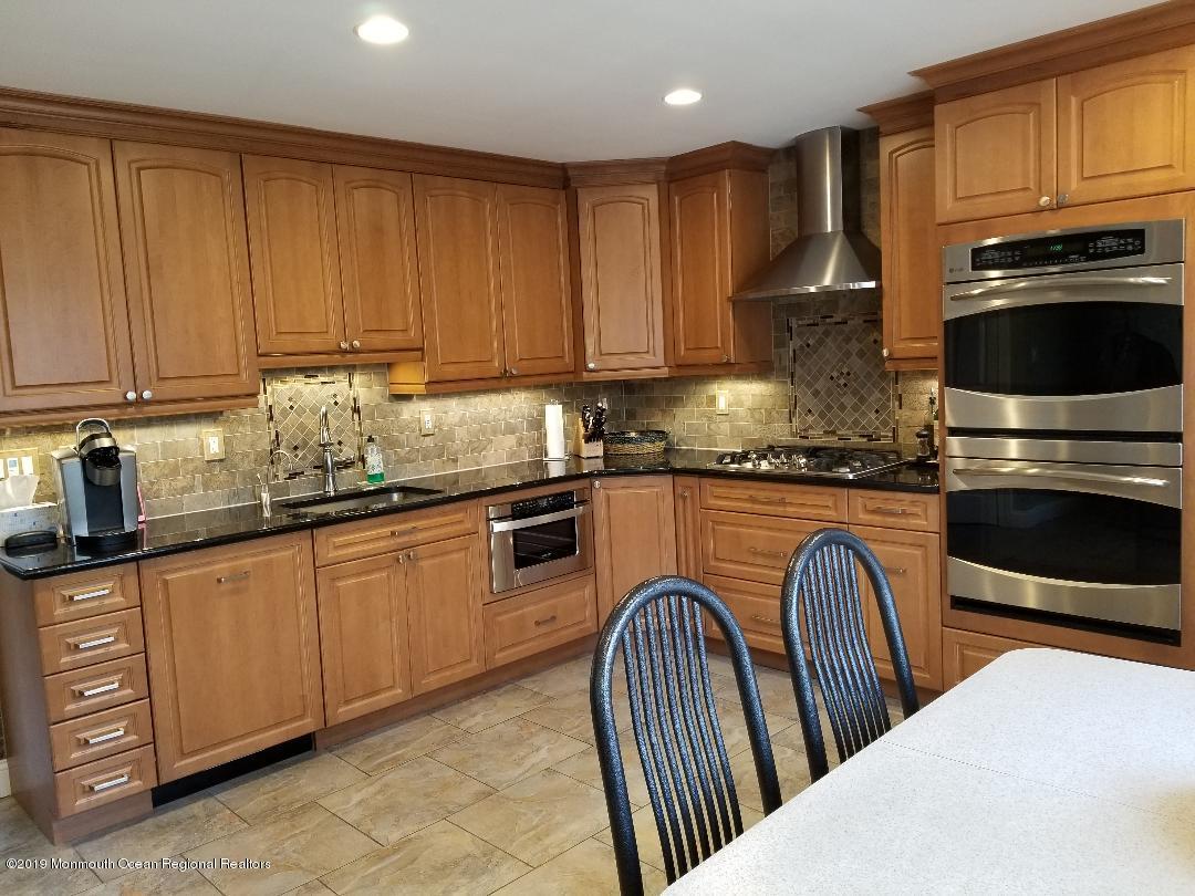 38 Morris Street Freehold, NJ 07728 - Photo 7 of 41 20190407_114503