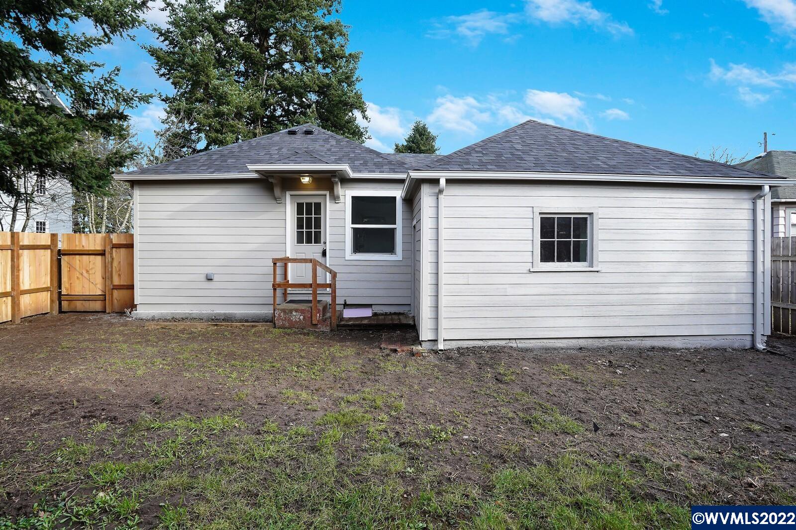 180 Eaton Street Lebanon, OR 97355 - Photo 22 of 23