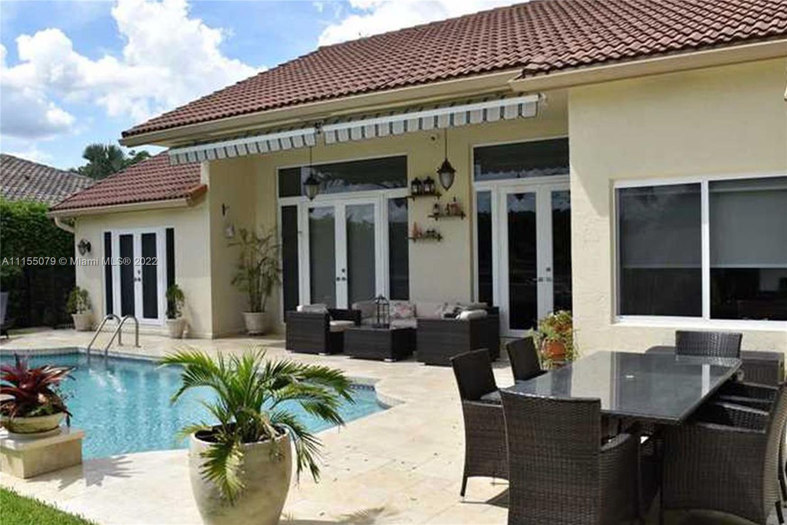 794 Heron Road Weston, FL 33326 - Photo 2 of 15 Gallery Image 2