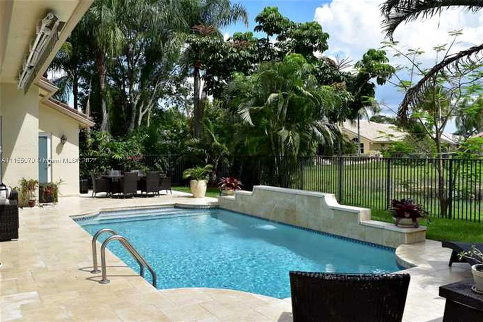 794 Heron Road Weston, FL 33326 - Photo 3 of 15 Gallery Image 3