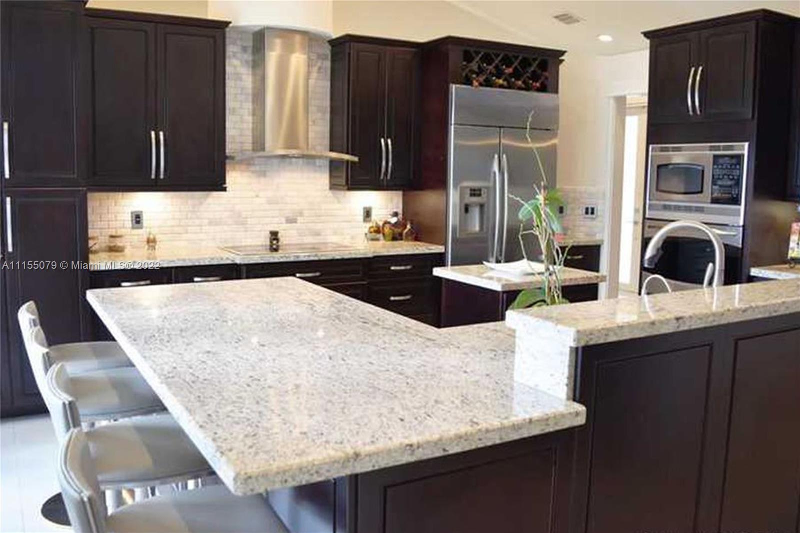 794 Heron Road Weston, FL 33326 - Photo 7 of 15 Gallery Image 7