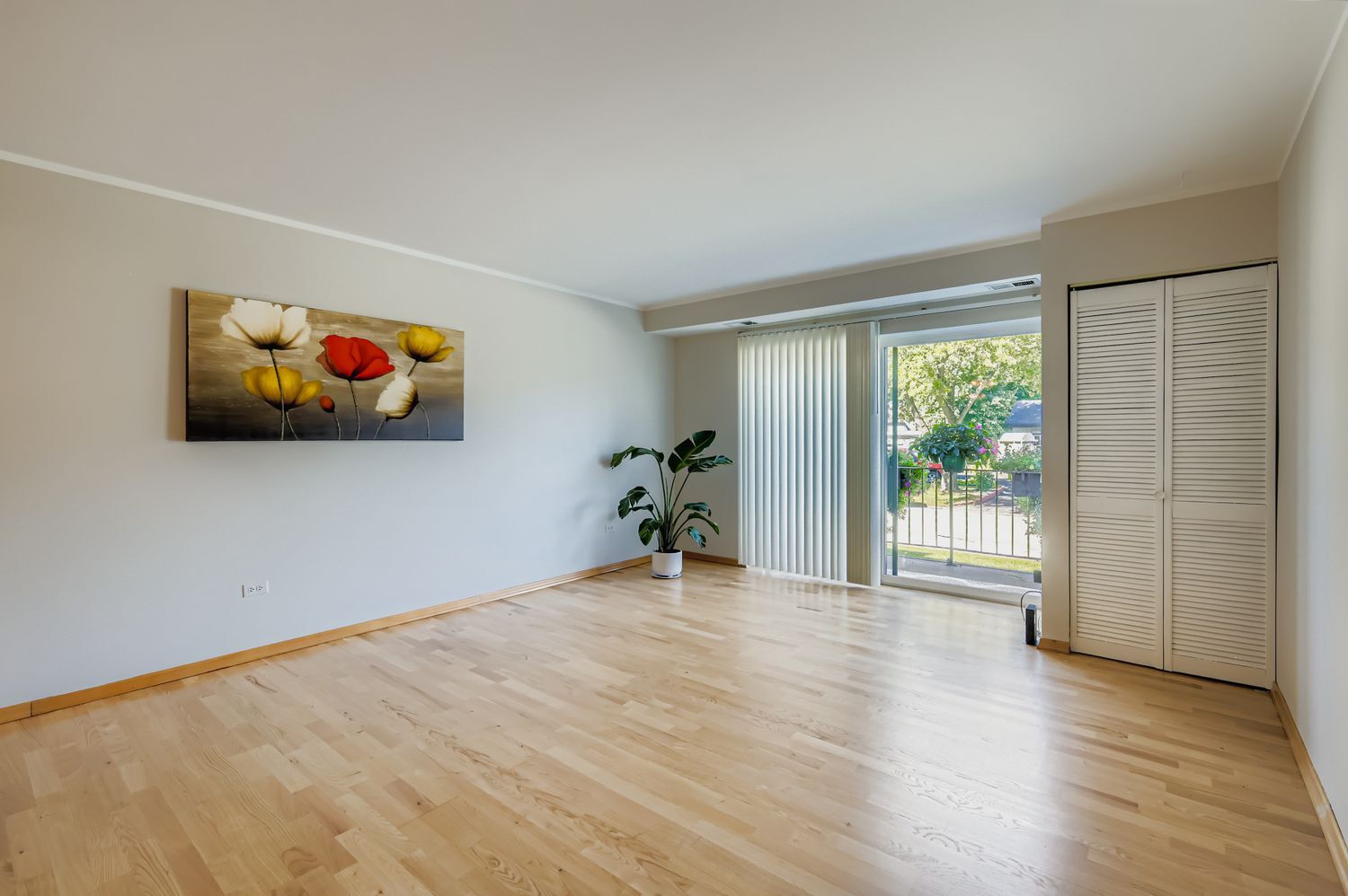 8901 South Roberts Road, Unit 104 Hickory Hills, IL 60457 - Photo 3 of 11 Gallery Image 3