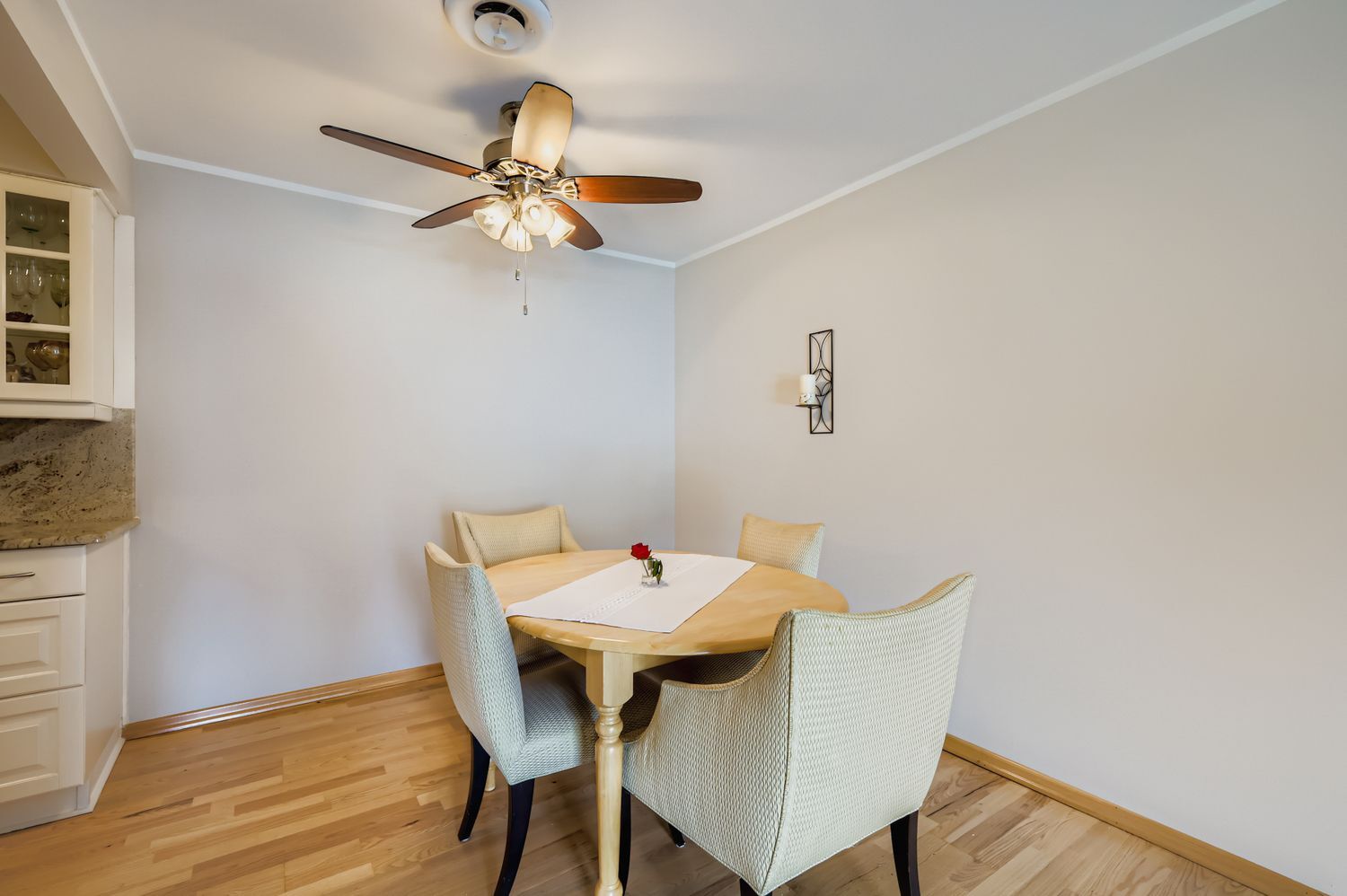 8901 South Roberts Road, Unit 104 Hickory Hills, IL 60457 - Photo 6 of 11 Gallery Image 6