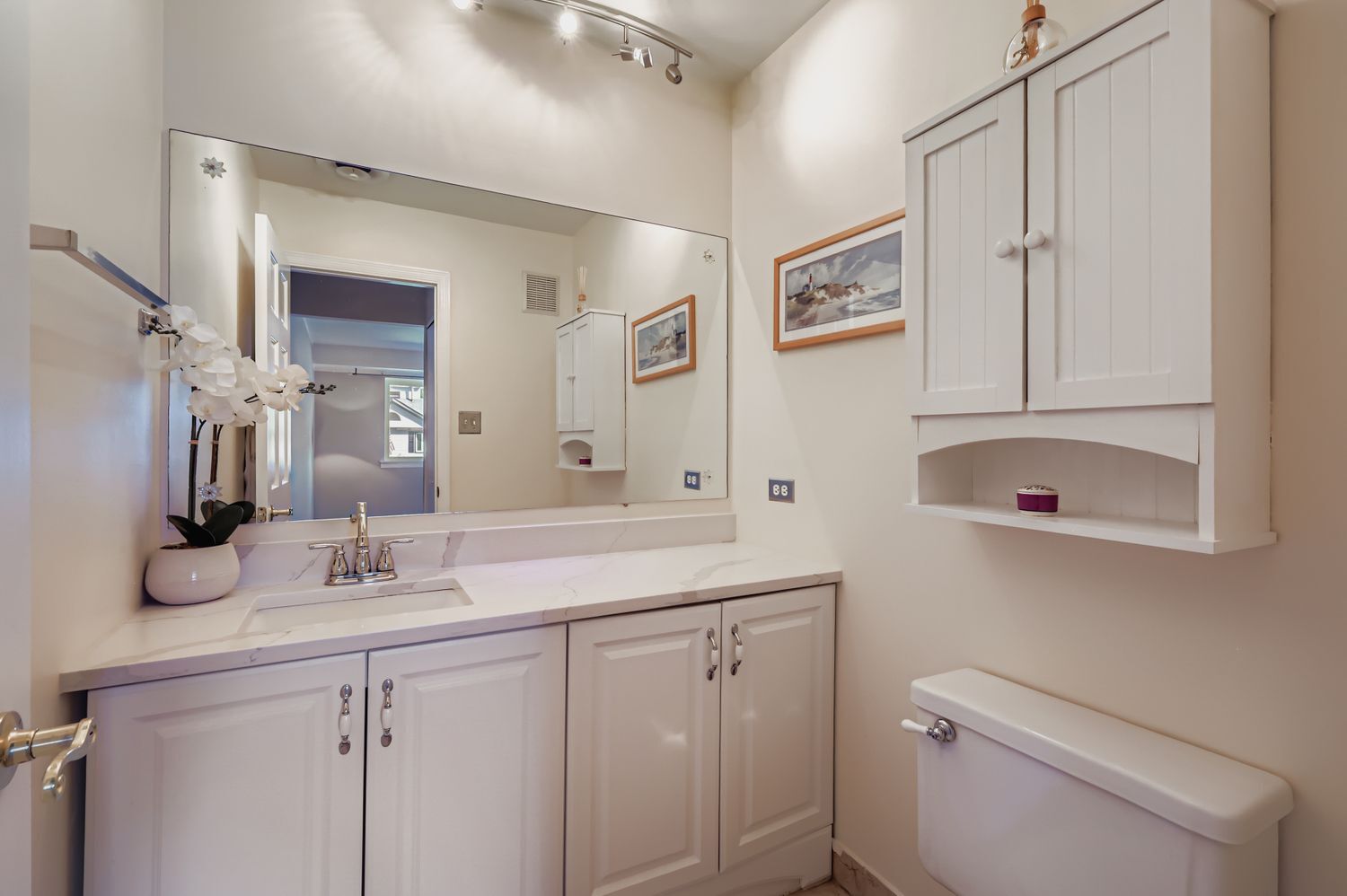 8901 South Roberts Road, Unit 104 Hickory Hills, IL 60457 - Photo 8 of 11 Gallery Image 8