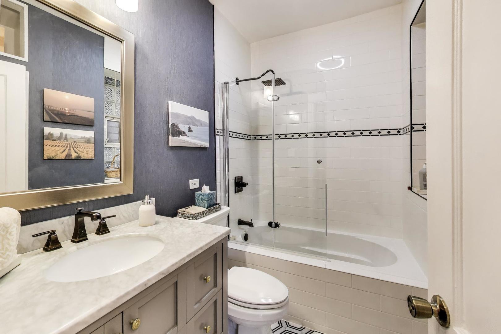 723 West Belden Avenue, Unit 1 Chicago, IL 60614 - Photo 15 of 24