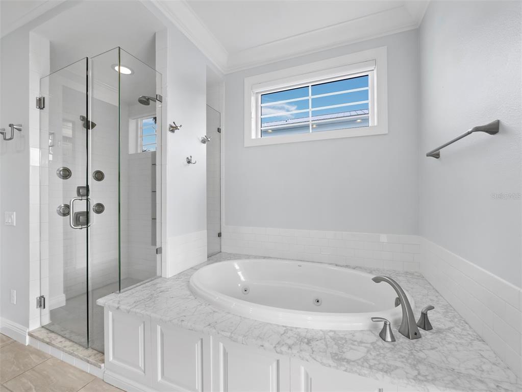 333 Firehouse Court Longboat Key, FL 34228 - Photo 17 of 83