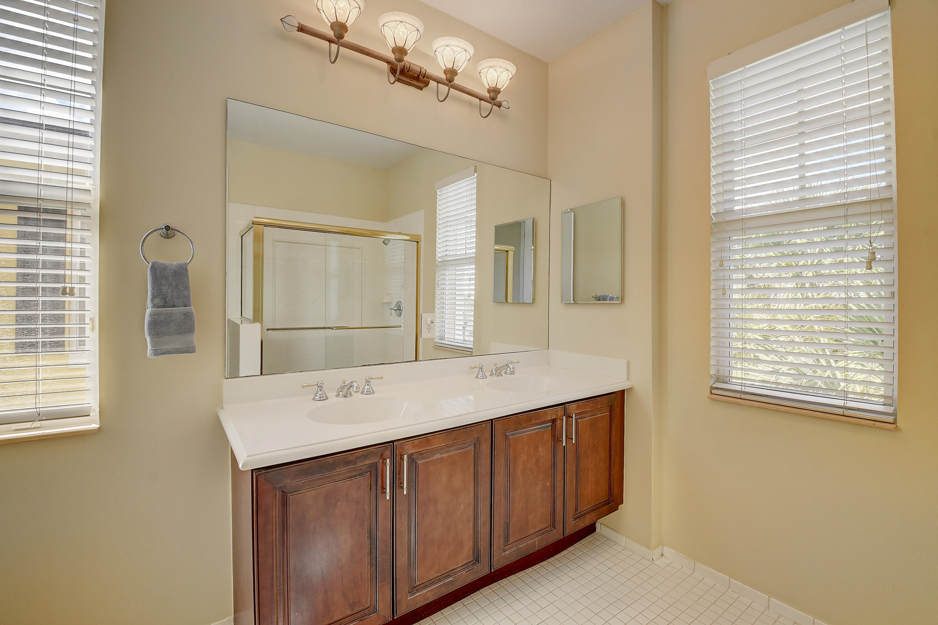 587 Northwest 35th Place Boca Raton, FL 33431 - Photo 9 of 20 Primary Bath