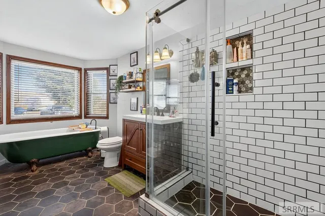 $585,000 | 1686 East Harkness Canyon Road, McCammon, ID 83250