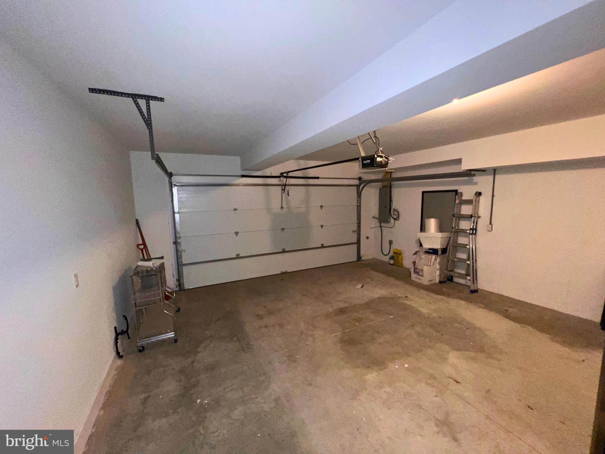 986 Henry Avenue Wayne, PA 19087 - Photo 30 of 32 a view of a garage room