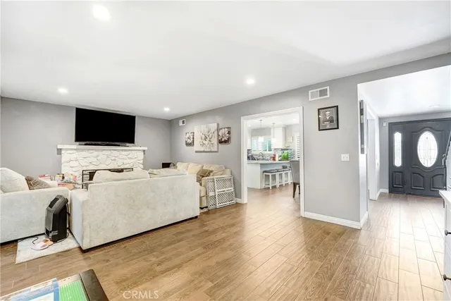 $910,999 | 11800 Gager Street, Sylmar, CA 91342