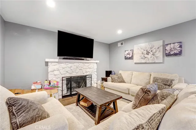 $910,999 | 11800 Gager Street, Sylmar, CA 91342