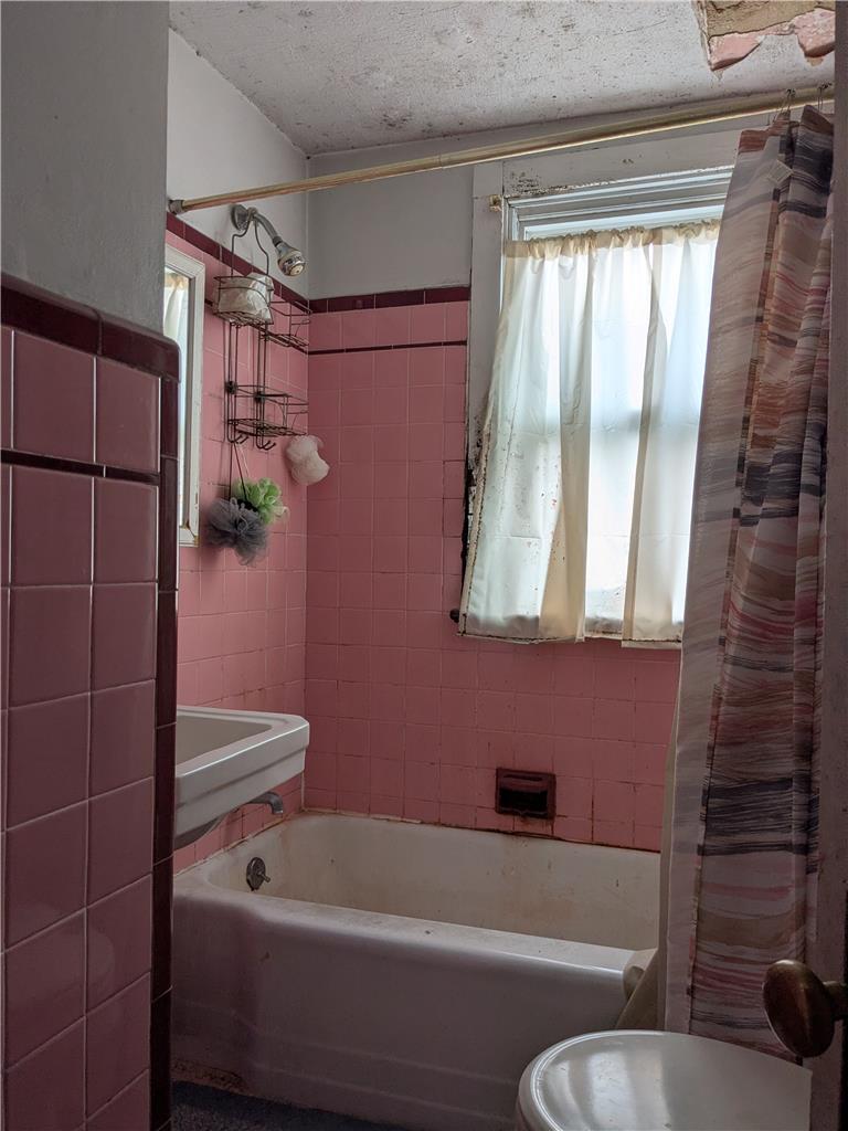 834 Hawthorne Road Bethlehem, PA 18018 - Photo 6 of 10 Gallery Image 6