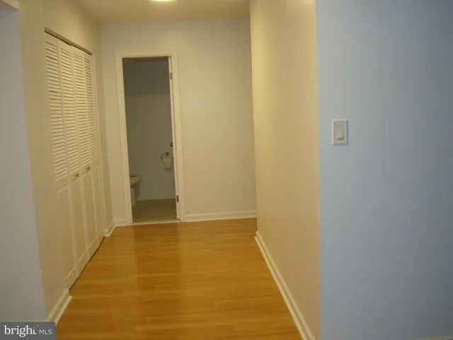 $4,000 | 3800 Powell Lane, Unit 722, Falls Church, VA 22041