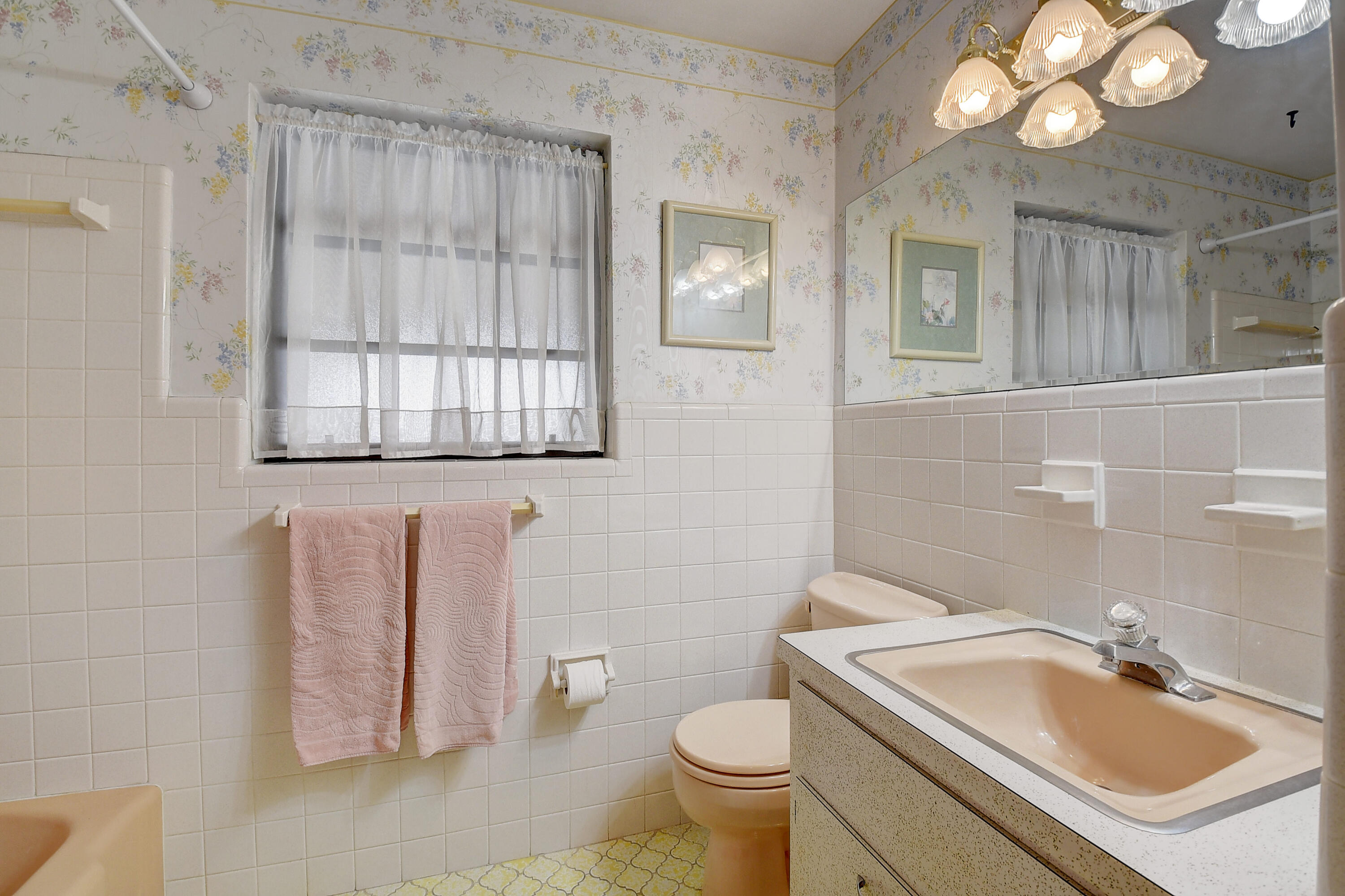 2819 Southwest 4th Street Boynton Beach, FL 33435 - Photo 23 of 32 24_dsc_9310_1_2_3_4