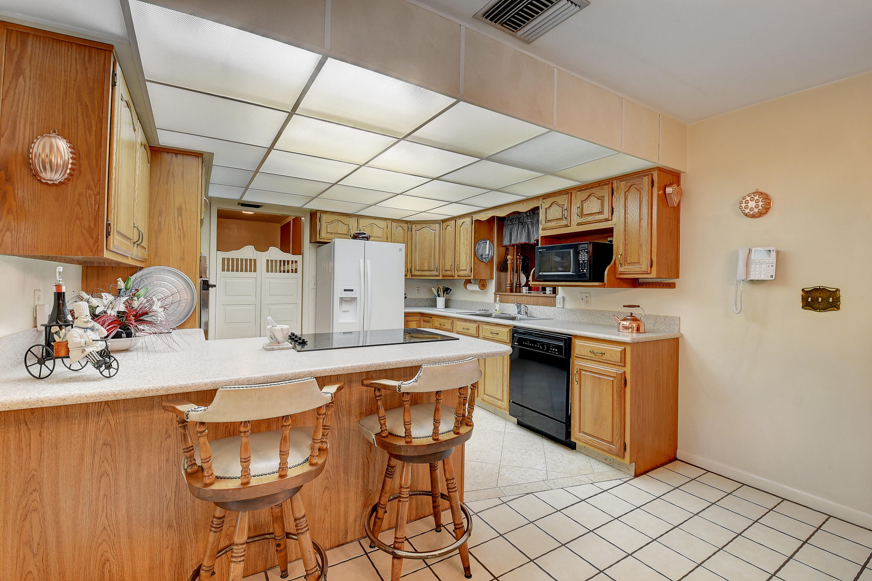 2819 Southwest 4th Street Boynton Beach, FL 33435 - Photo 9 of 32 08_dsc_9225_6_7_8_9