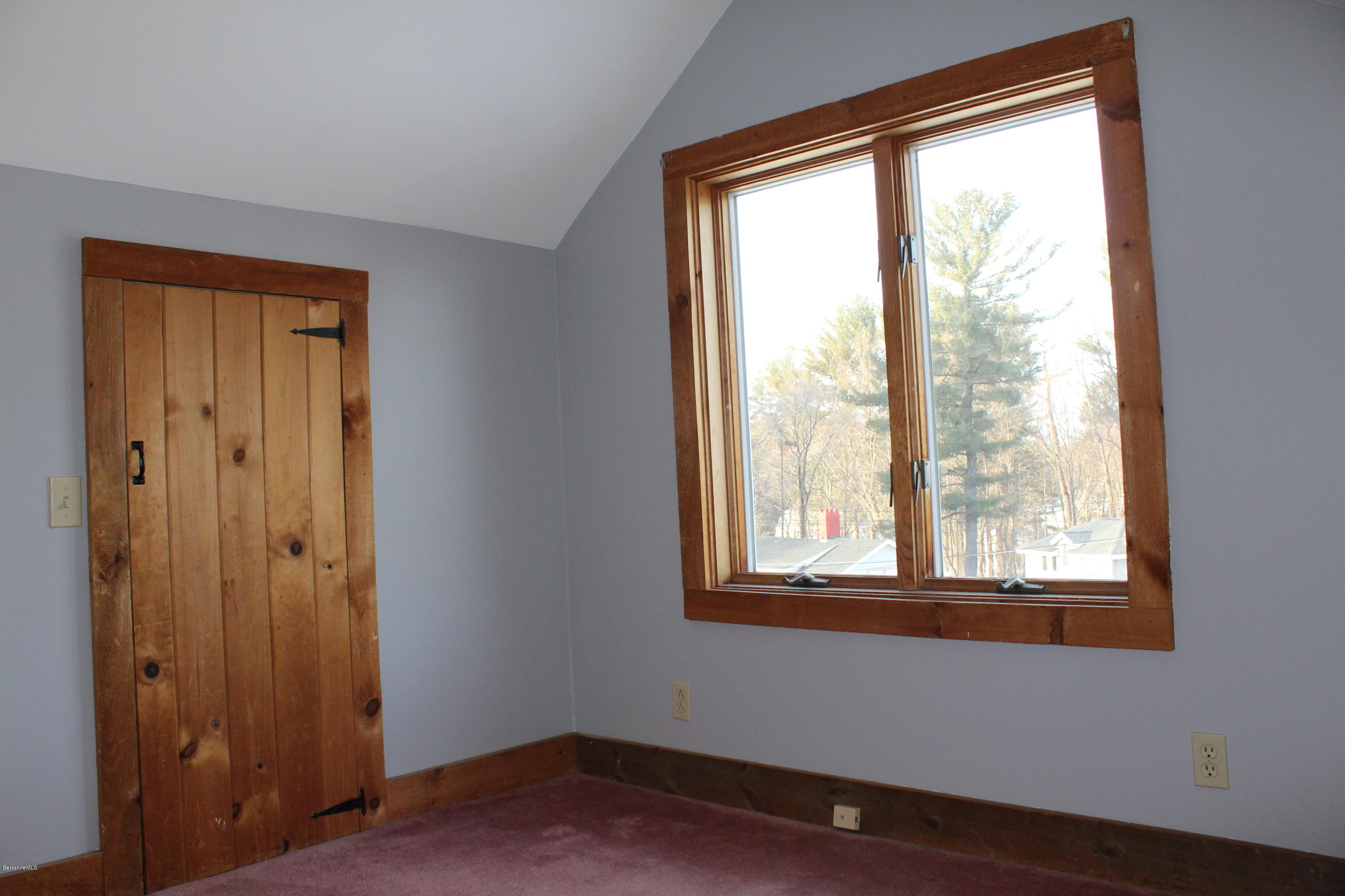232 Hancock Road Pittsfield, MA 01201 - Photo 13 of 21 Loft