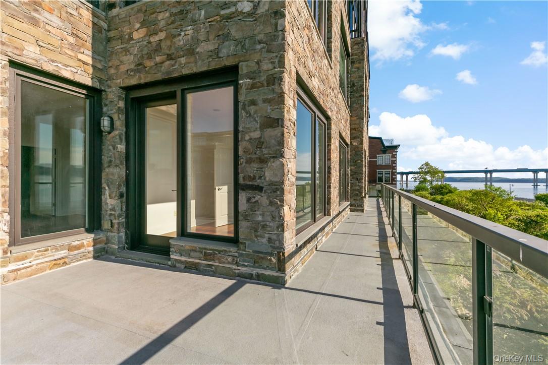 16 Rivers Edge Drive, Unit 200 Tarrytown, NY 10591 - Photo 16 of 19