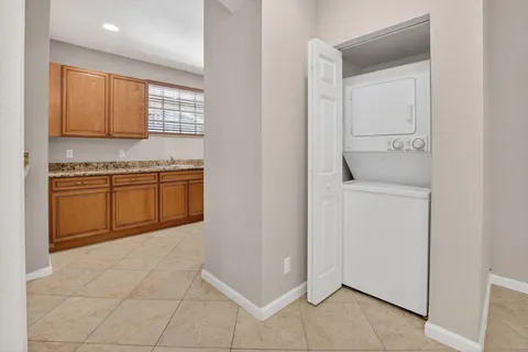 $385,000 | 1418 West Wickham Circle, Unit B, Delray Beach, FL 33445